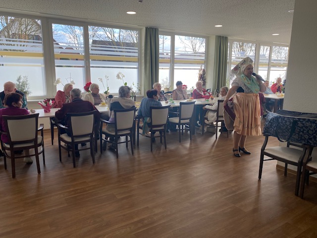 Frauentagsfeier im Haus Regenbogen Frauentagsfeier im Haus Regenbogen